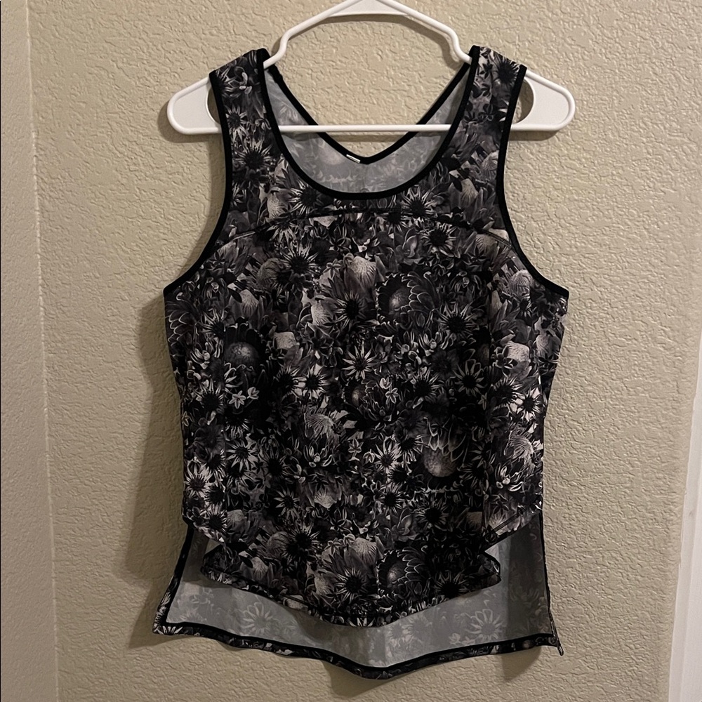 Lululemon Athletica Black and Gray Floral Tank Top
